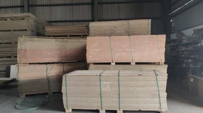 WET DAMAGED PLYWOOD SHEETS OF APPRPX 859 PCS